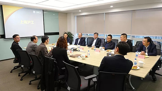 复旦大学管理学院院长陆雄文教授一行莅临游戏老虎机参观指导